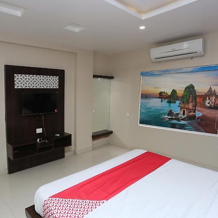 Hotel Oyo Flagship 43897 Redstone à Gwalior Extérieur photo