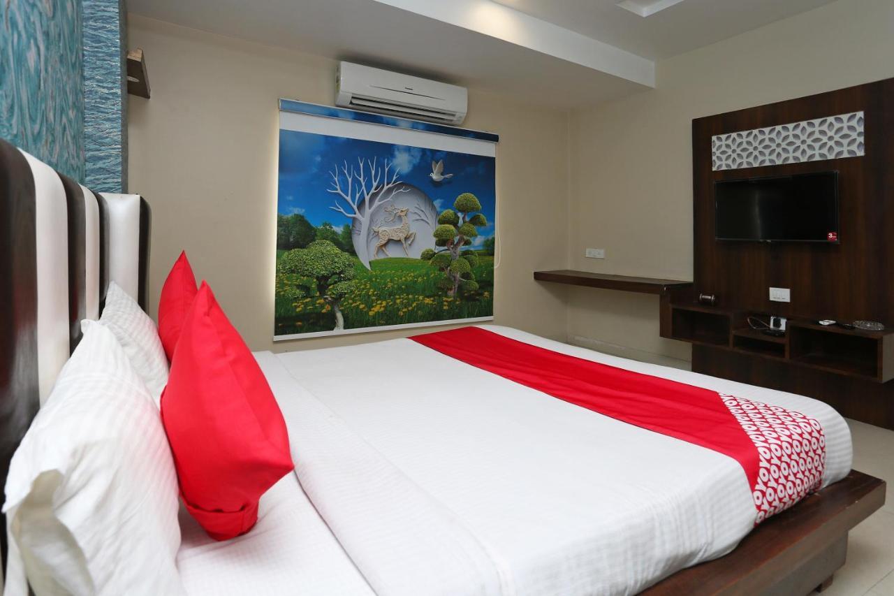 Hotel Oyo Flagship 43897 Redstone à Gwalior Extérieur photo