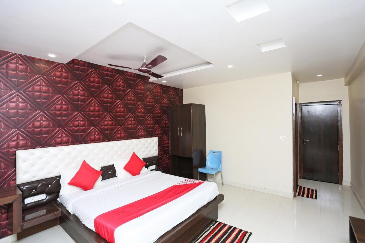 Hotel Oyo Flagship 43897 Redstone à Gwalior Extérieur photo