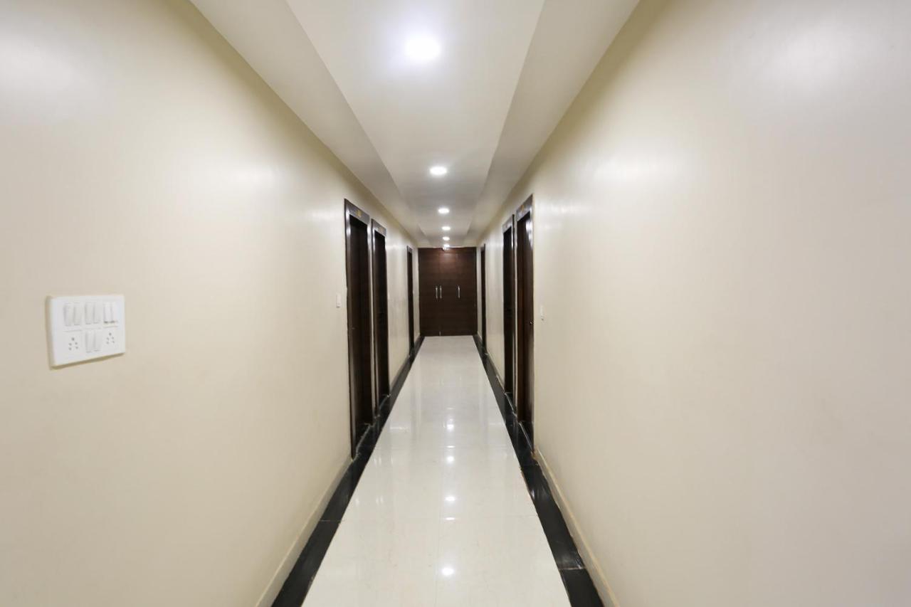Hotel Oyo Flagship 43897 Redstone à Gwalior Extérieur photo